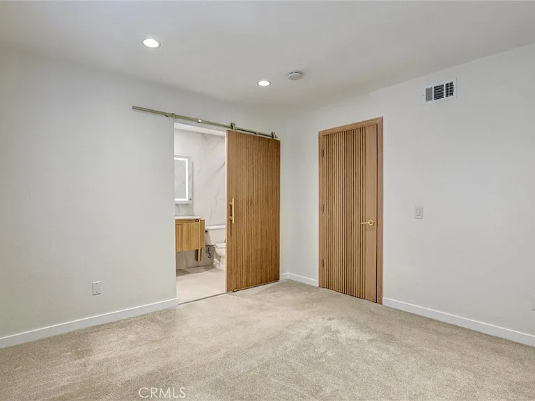 26191 Sanz #D — Photo 18