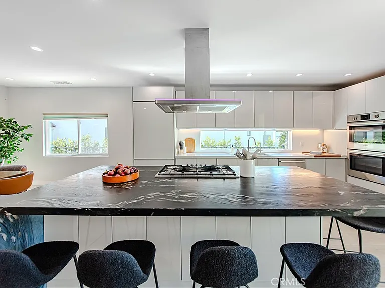 507 N Formosa Ave — Photo 5