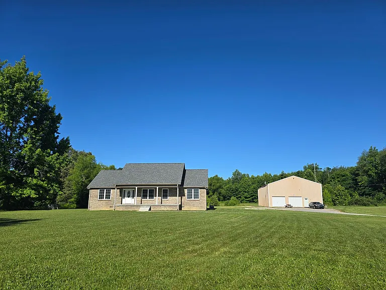 10088 Highway 431 — Photo 1