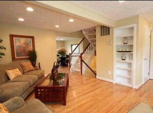 3941 Plum Run Ct, Fairfax, VA 22033