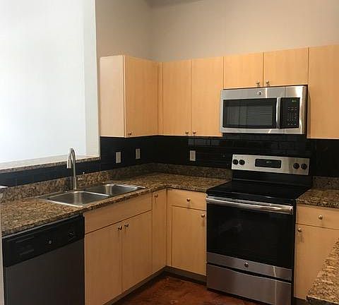 3rd image of 1700 Jake St Unit 104