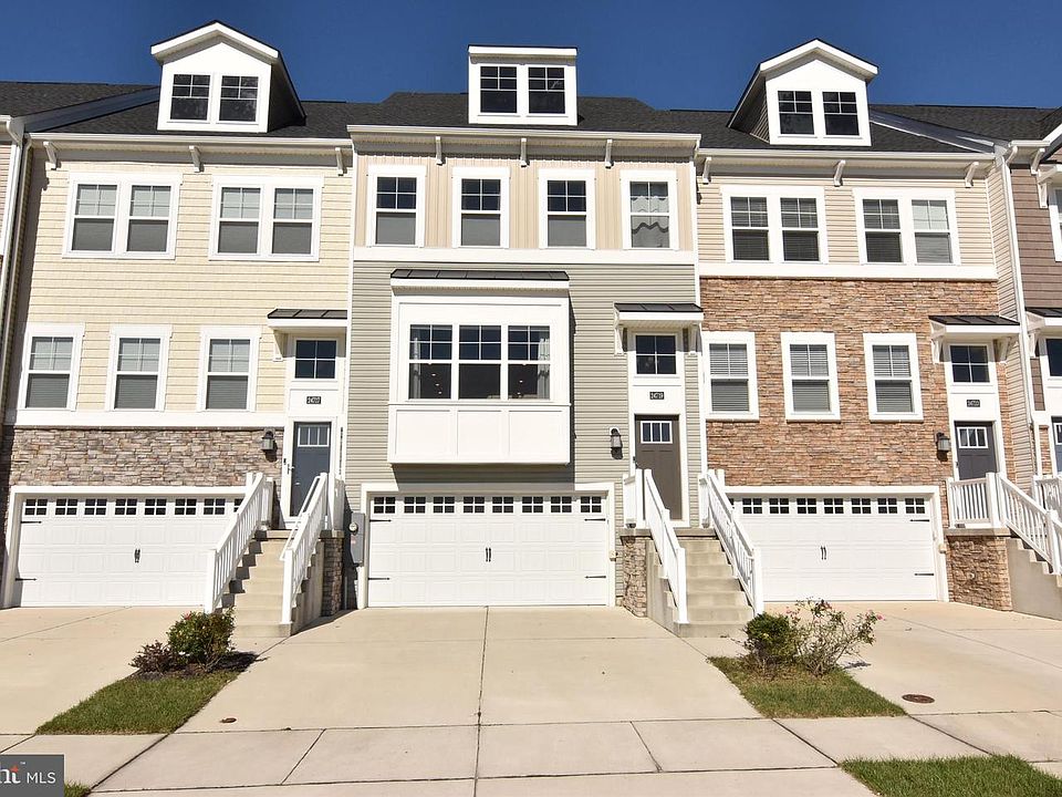 1st image of 24719 Chester Ln