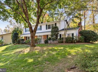 5112 Southampton Dr, Annandale, VA 22003