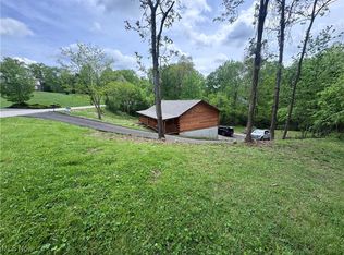 316 Ridgewood Blvd, Belpre, OH 45714