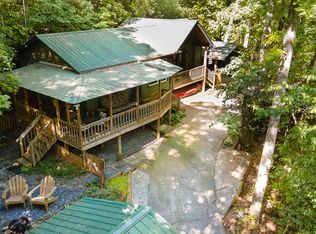 1180 Ruby Lake Dr, Hiawassee, GA 30546