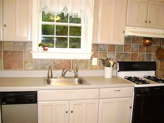 Stone tile, view of backyard 12 x 11