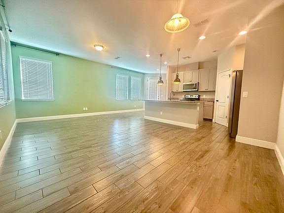 4th image of 15530 Honeybell Dr