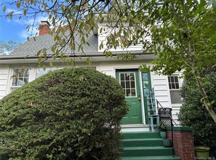 201 Maiden Ln, Port Jefferson, NY 11777