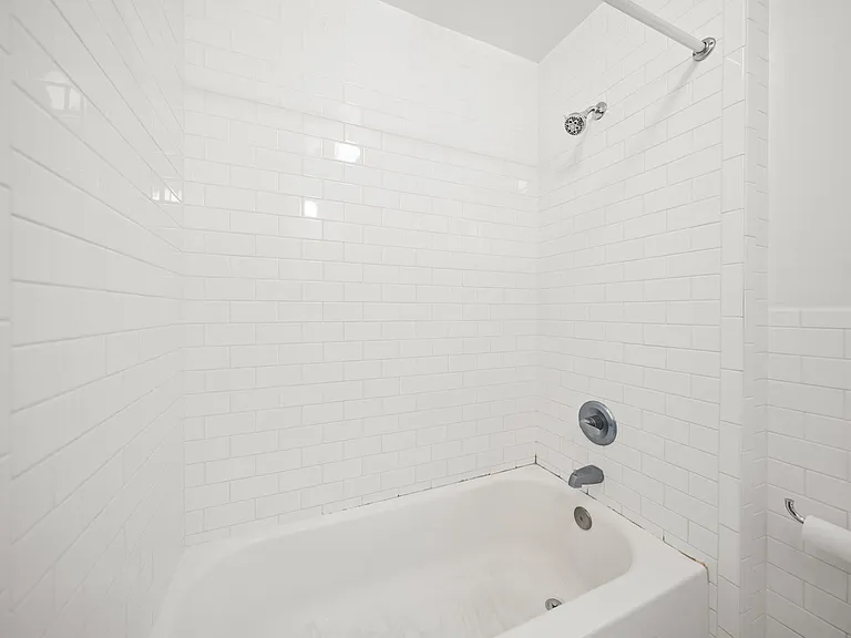 1443 T St NW #32 — Photo 15