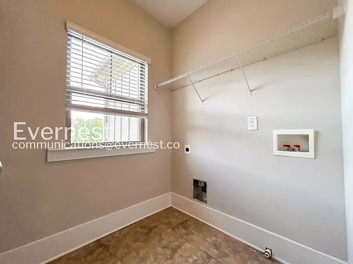 6010 Winding Lakes Dr — Photo 25