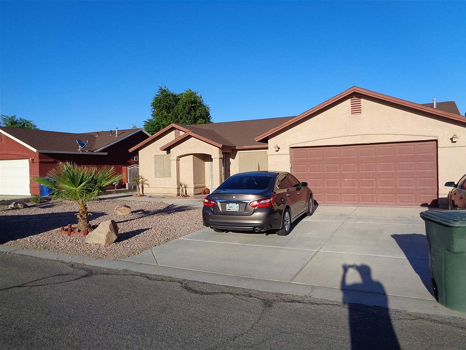 1st image of 3043 S Navel Ave