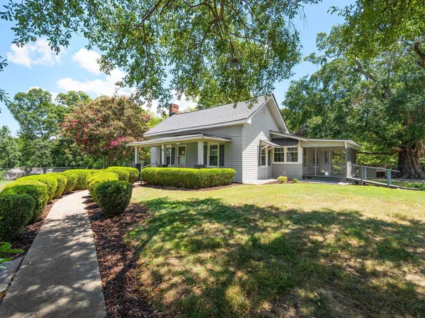 206 Ivydale Dr, Greenville, SC 29609