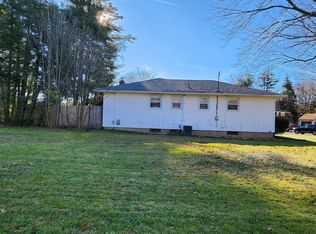 4 Northbrook Dr, West Hartford, CT 06117