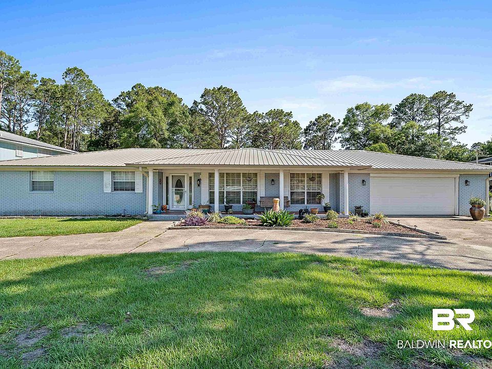 1st image of 935 E Canal Dr