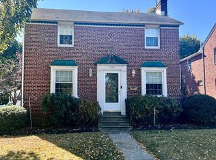 908 Rhawn St, Philadelphia, PA 19111