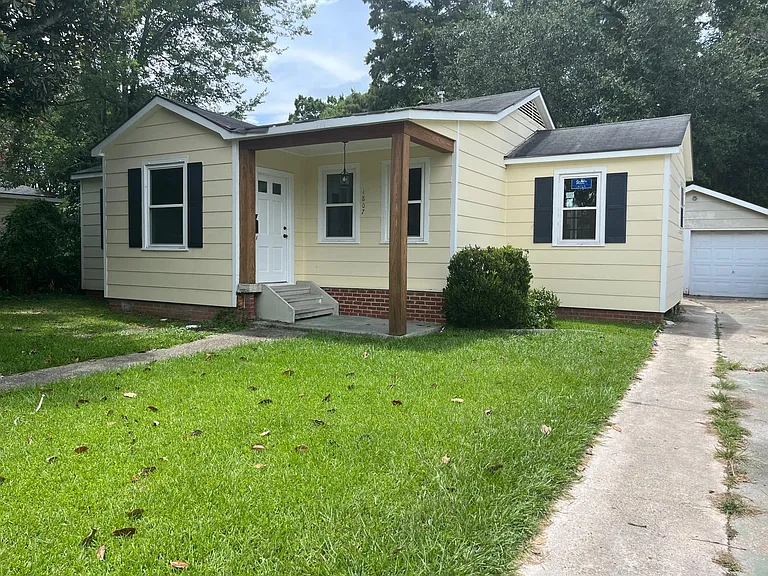 1807 Rubin St — Photo 1