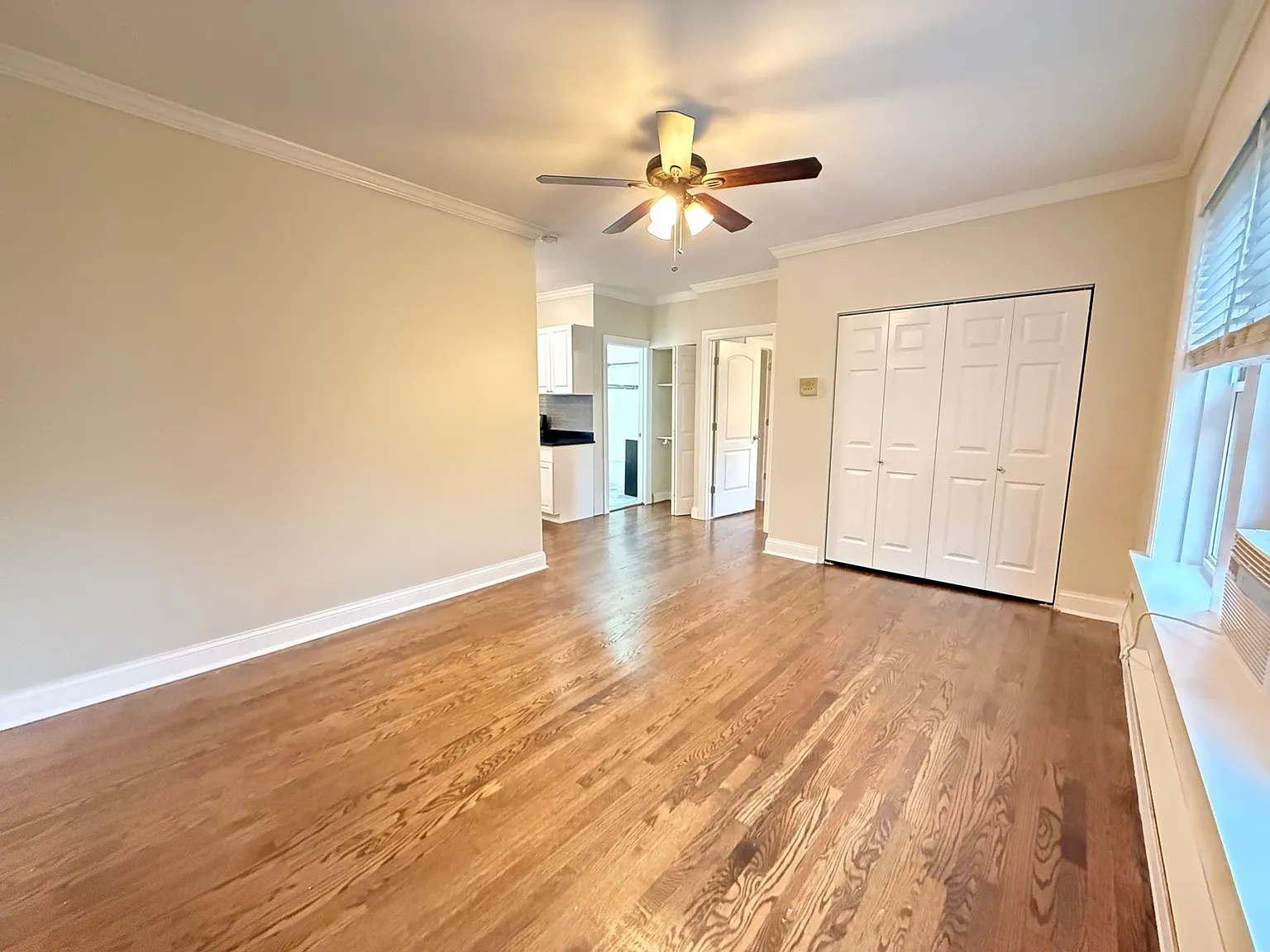 1 bed, 1.0 bath, $2,345 — Photo 2