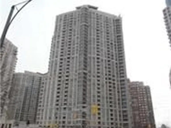 310 Burnhamthorpe Rd W, Mississauga, ON