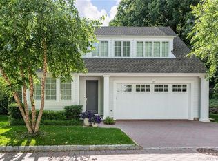 61 Kensett Ln, Darien, CT 06820