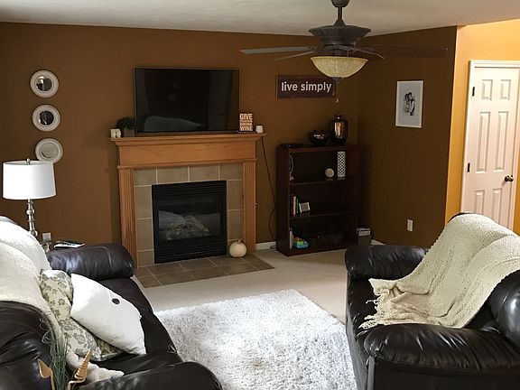 3rd image of 857 S Cannon Ct