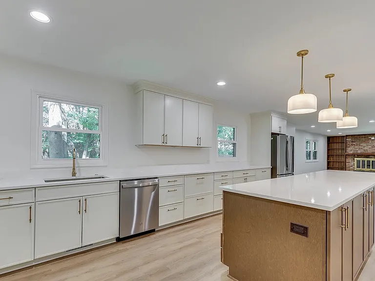 11506 Rolling Springs Dr — Photo 6