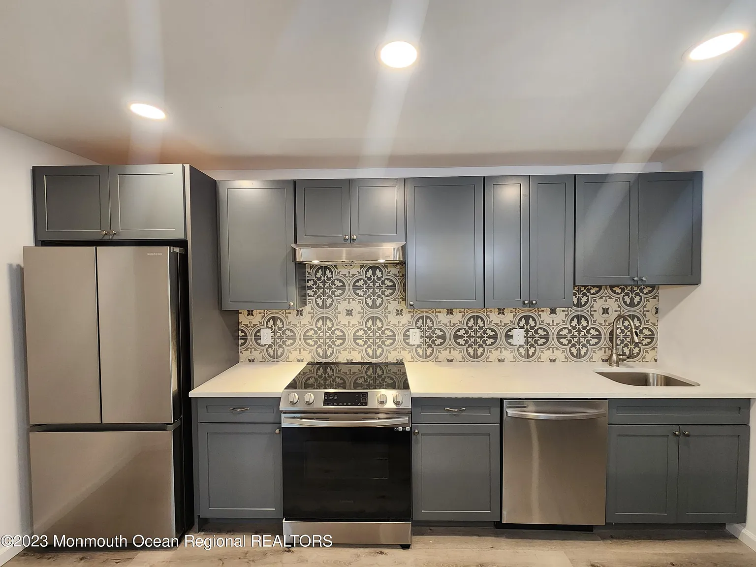 2 bed, $2,300 — Photo 3