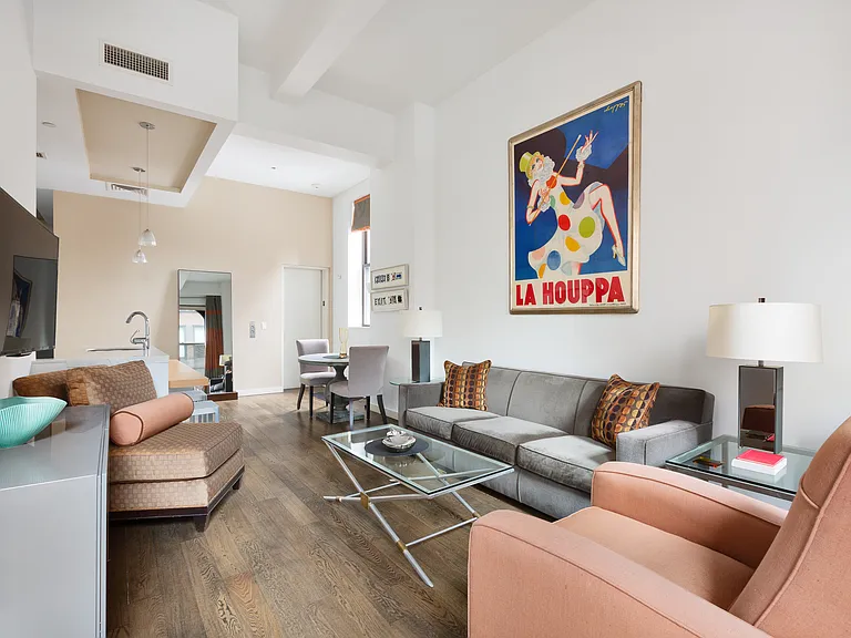 11 E 36th St #802 — Photo 3