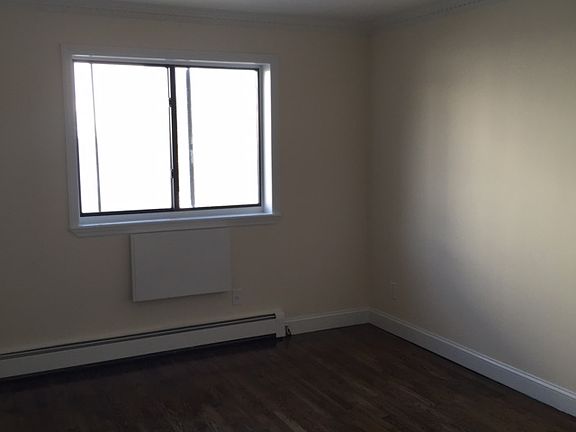 5th image of 3841 213th St #2