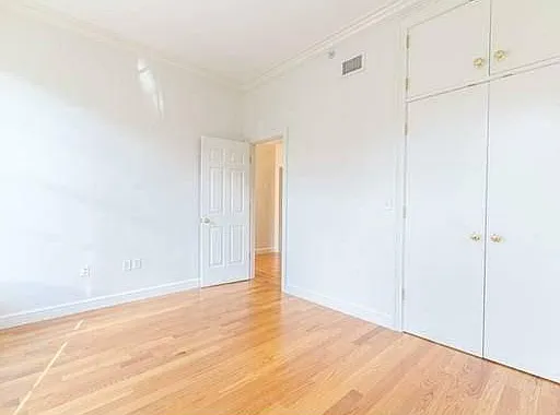 421 Hanover St #23 — Photo 6