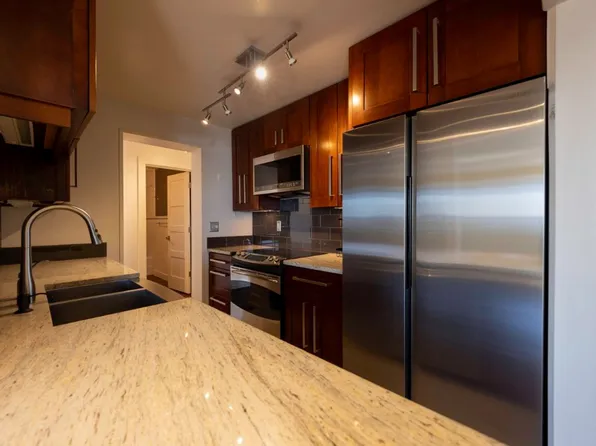 7 Highland Dr APT 301, Seattle, WA 98109