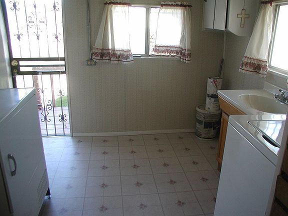 Laundry/Back Entrance