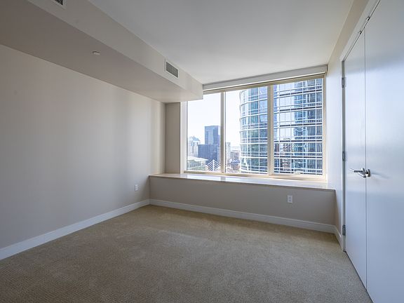 4th image of 301 Mission St APT 21G