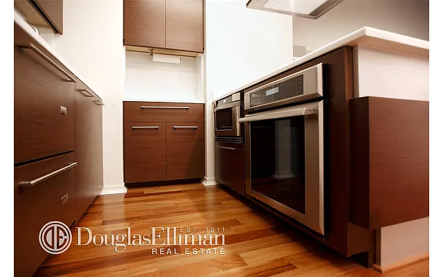 Sold by Douglas Elliman | media 22