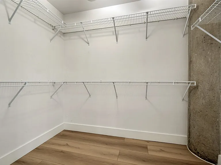 1001 Belleview St #408 — Photo 17