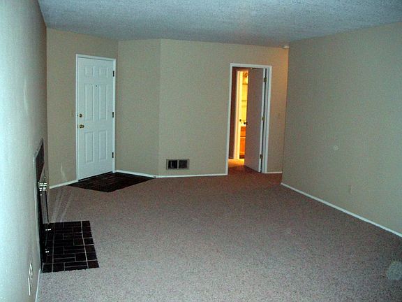 5th image of 11385 SW 135th Ave APT 2