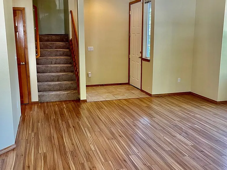 22721 NE 5th Pl — Photo 3