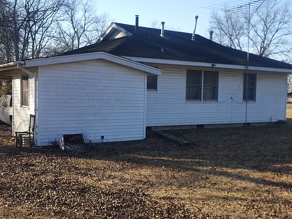 3rd image of 236 W Mississippi St