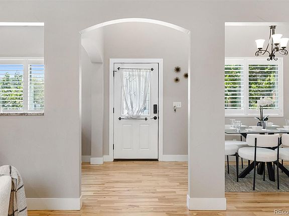 5th image of 1424 Tamarac Street