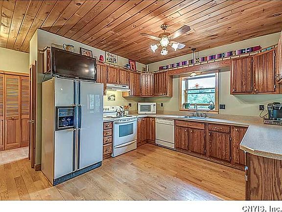 3rd image of 4069 Cherry Valley Tpke