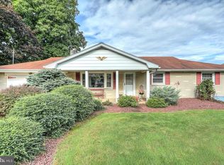 750 Sunlight Dr, York, PA 17402
