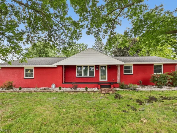 4442 Orchard Dale Dr NW, Canton, OH 44709