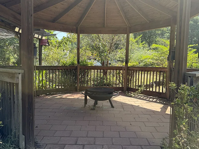 2320 Grangeway Rd — Photo 34
