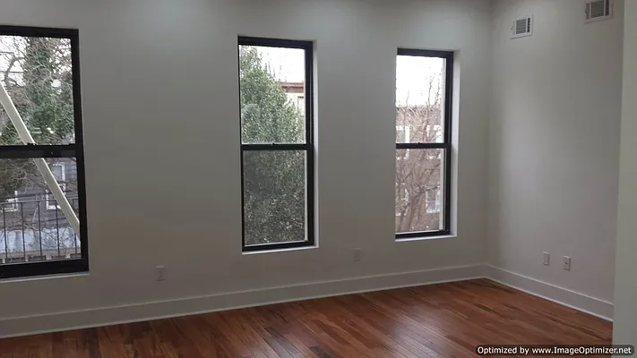 Sold by Voro, LLC | media 11