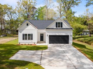 1111 Pickett Rd, Jacksonville, NC 28540