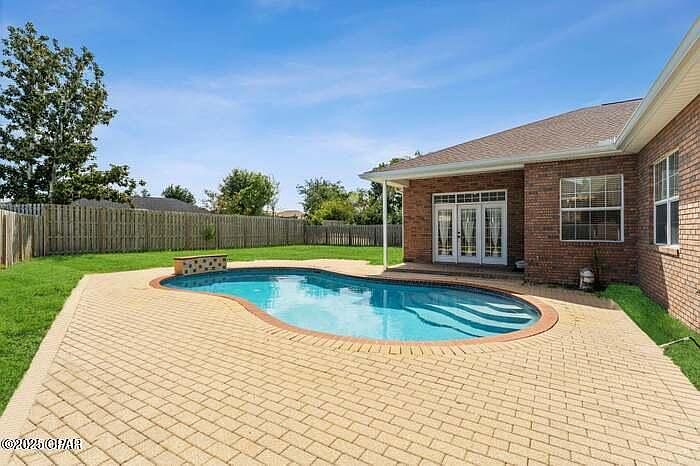 2nd image of 101 Cottonwood Cir