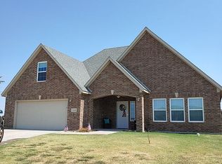 3925 Scarlet Ln, Enid, OK 73703
