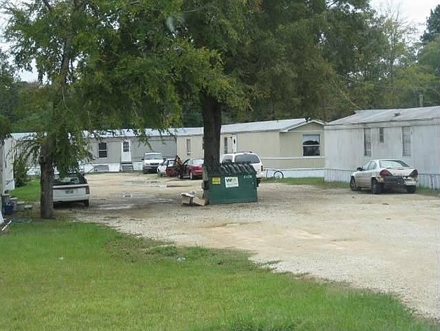 2nd image of 2440 Jonesboro Rd