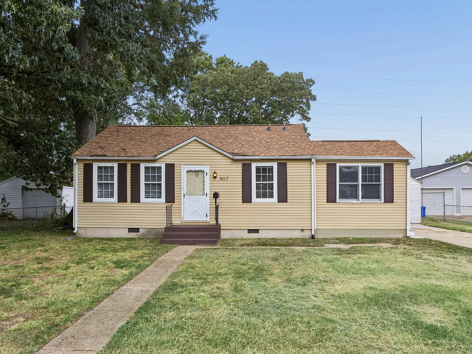 4 bed, 1030 sqft, $1,750 — Photo 1