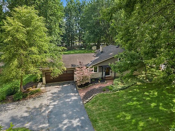3rd image of 3671 Skyline Dr