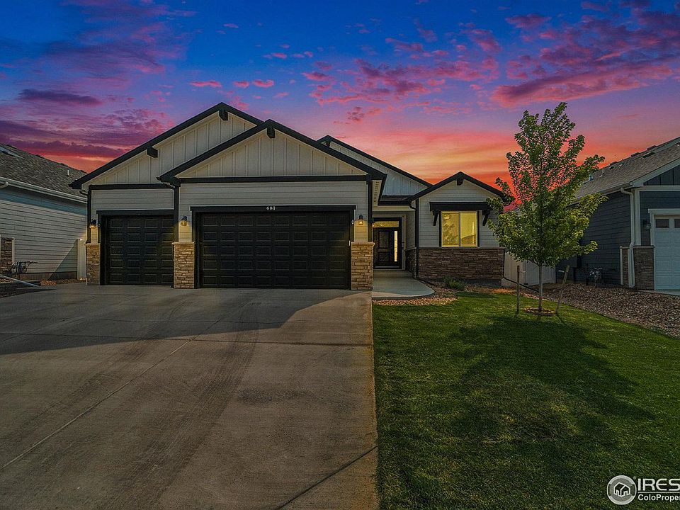 1st image of 681 Boxwood Dr